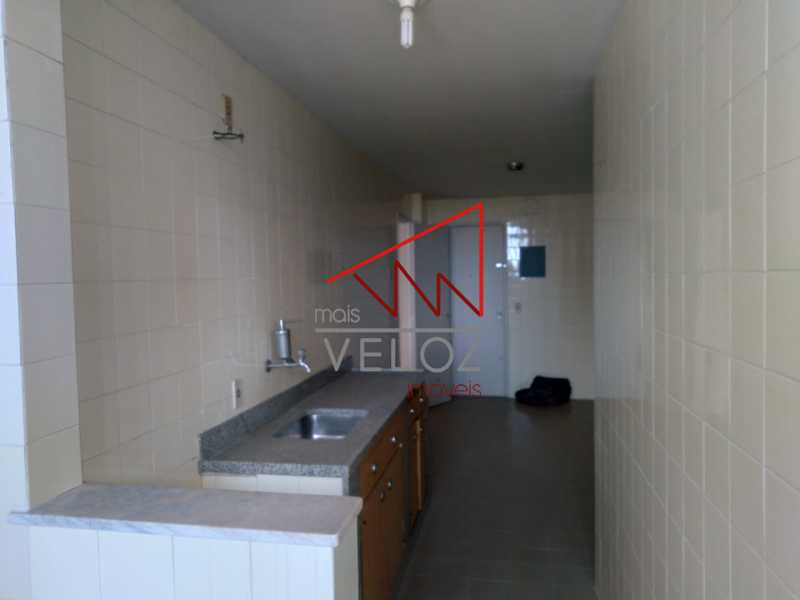 Apartamento à venda com 2 quartos, 70m² - Foto 19