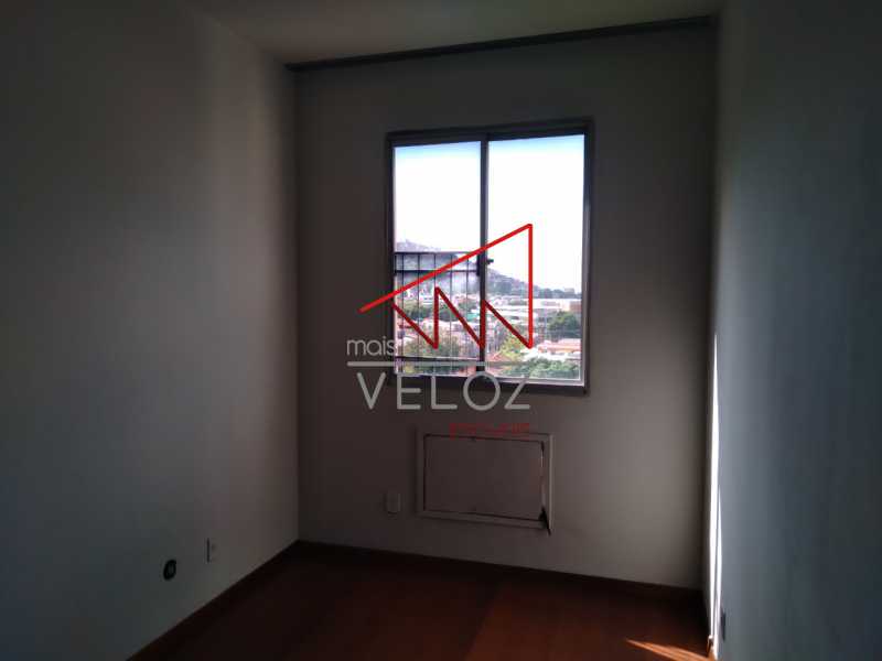 Apartamento à venda com 2 quartos, 70m² - Foto 15