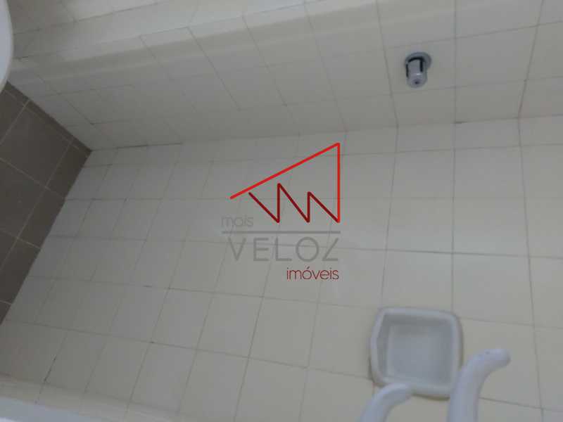 Apartamento à venda com 2 quartos, 70m² - Foto 12