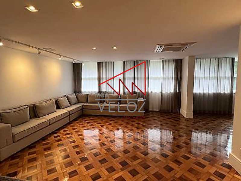 Apartamento à venda com 4 quartos, 250m² - Foto 1