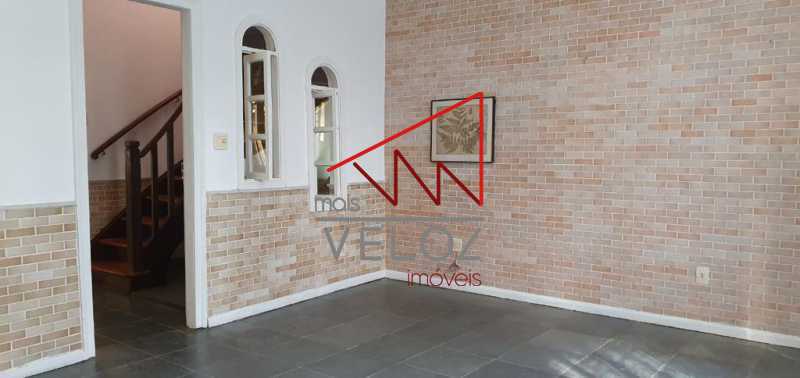 Casa de Vila à venda com 4 quartos, 202m² - Foto 9