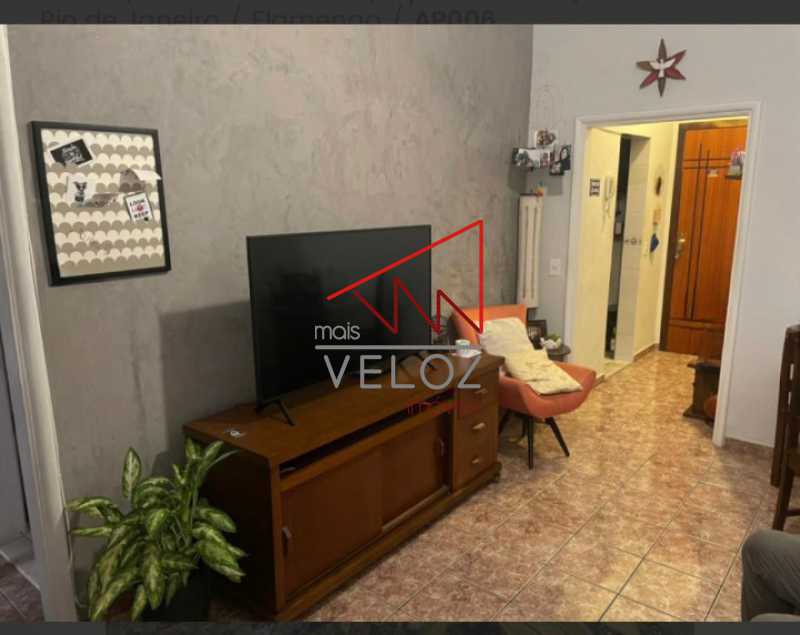 Apartamento à venda com 1 quarto, 43m² - Foto 2