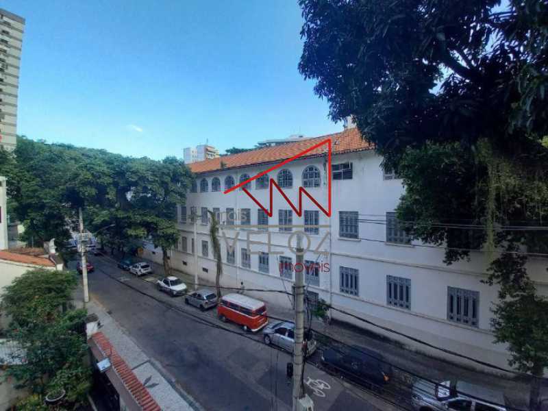 Apartamento à venda com 3 quartos, 105m² - Foto 1