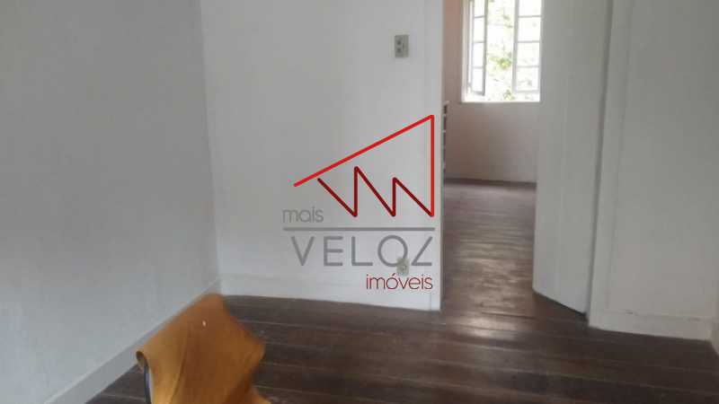 Casa à venda com 6 quartos, 240m² - Foto 10