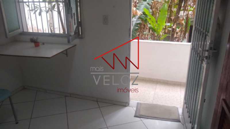 Casa à venda com 6 quartos, 240m² - Foto 11