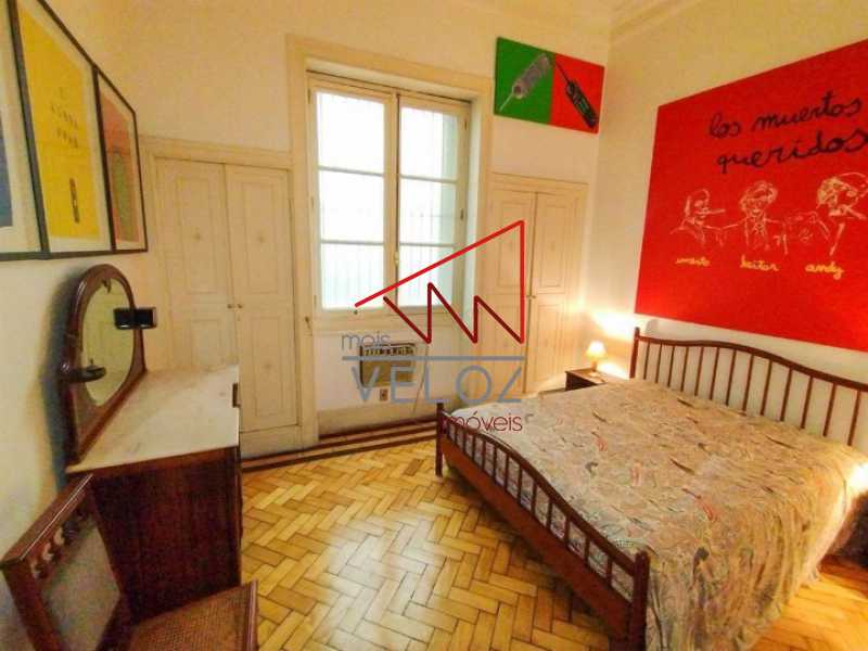 Apartamento à venda com 4 quartos, 233m² - Foto 6