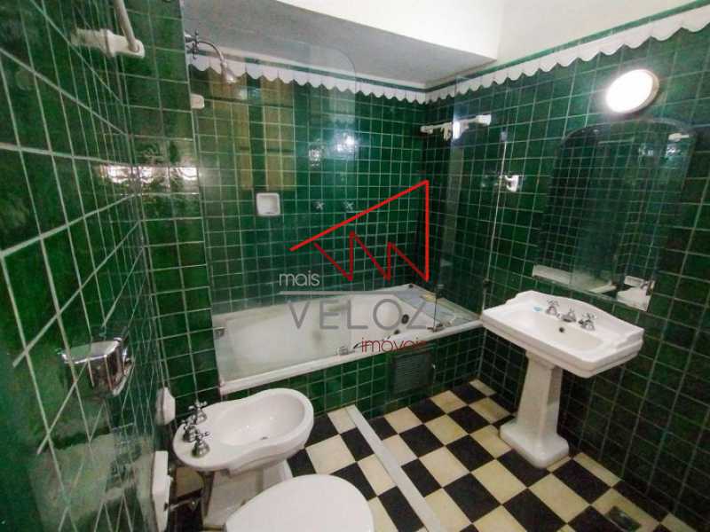 Apartamento à venda com 4 quartos, 233m² - Foto 9