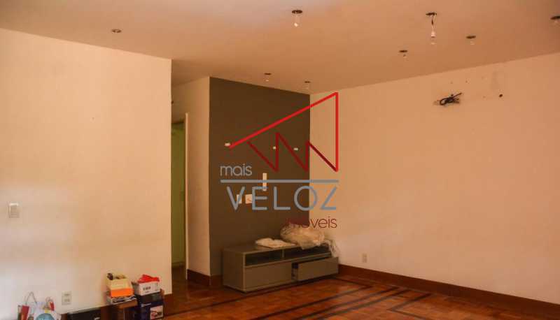 Apartamento à venda com 5 quartos, 130m² - Foto 2