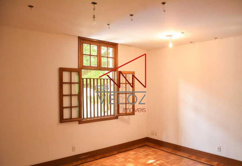 Apartamento à venda com 5 quartos, 130m² - Foto 3