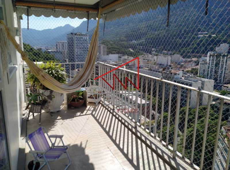 Apartamento à venda com 3 quartos, 206m² - Foto 3