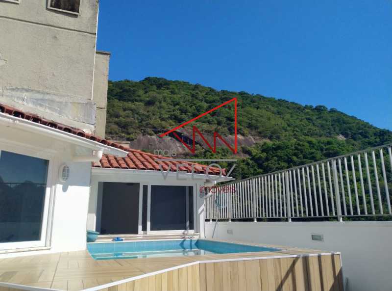 Apartamento à venda com 3 quartos, 206m² - Foto 4