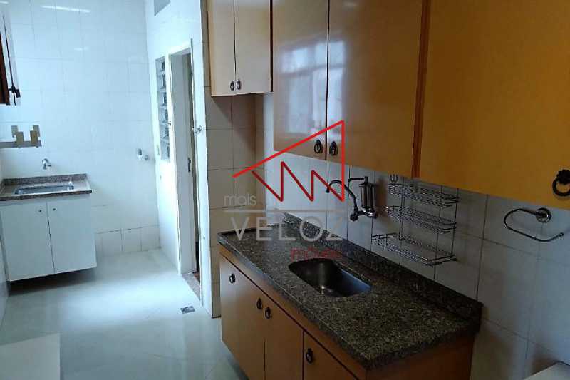 Apartamento à venda com 2 quartos, 64m² - Foto 11