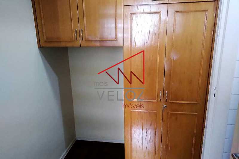 Apartamento à venda com 2 quartos, 64m² - Foto 13