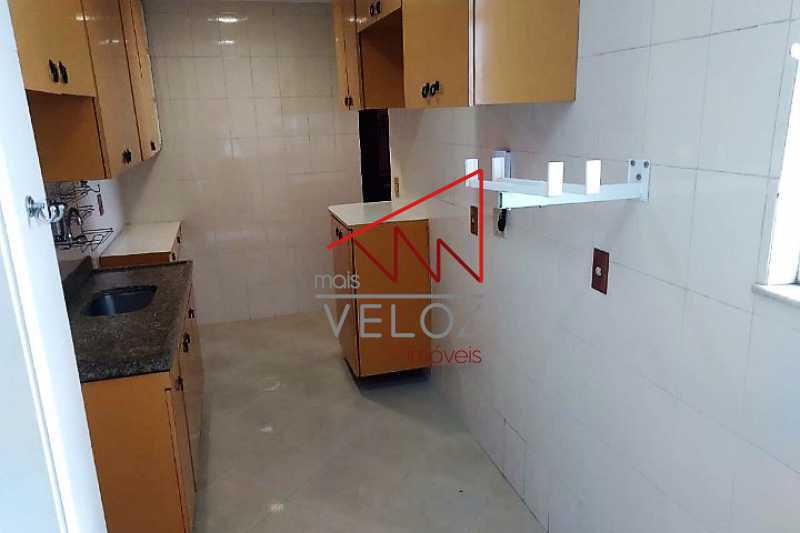 Apartamento à venda com 2 quartos, 64m² - Foto 21