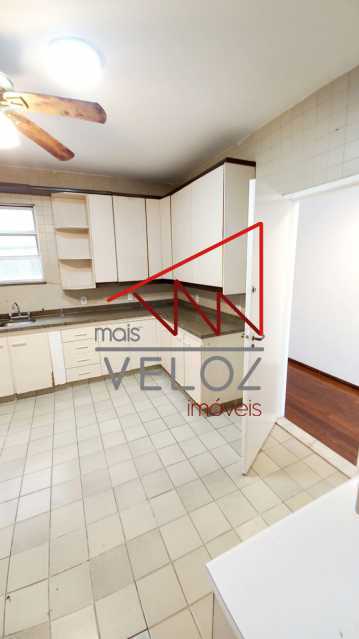 Apartamento à venda com 4 quartos, 300m² - Foto 9