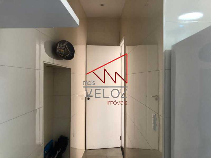 Apartamento à venda com 2 quartos, 74m² - Foto 25