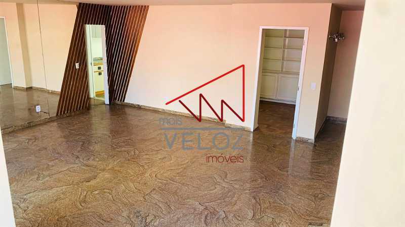 Apartamento à venda com 3 quartos, 175m² - Foto 1