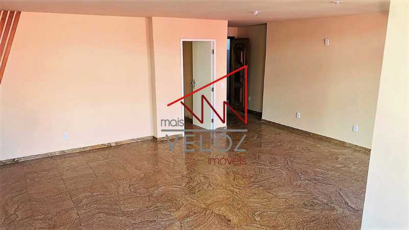 Apartamento à venda com 3 quartos, 175m² - Foto 2