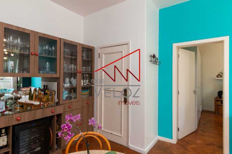 Apartamento à venda com 4 quartos, 140m² - Foto 4