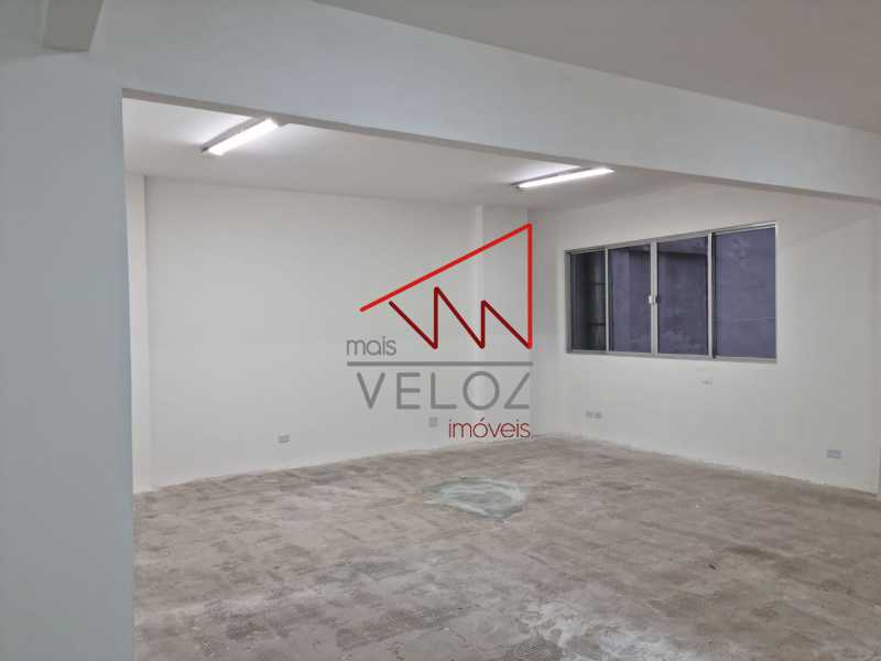 Conjunto Comercial-Sala à venda com 1 quarto, 166m² - Foto 13