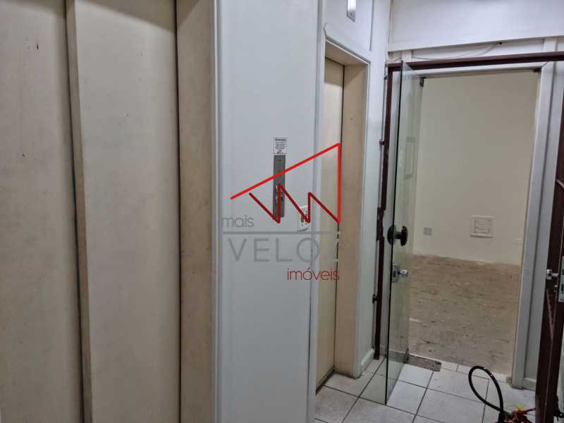 Conjunto Comercial-Sala à venda com 1 quarto, 166m² - Foto 16