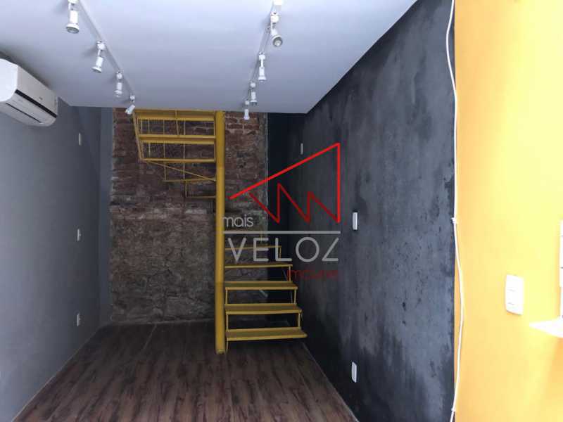 Casa de Vila à venda com 1 quarto, 15m² - Foto 2