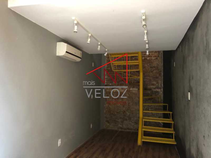 Casa de Vila à venda com 1 quarto, 15m² - Foto 3