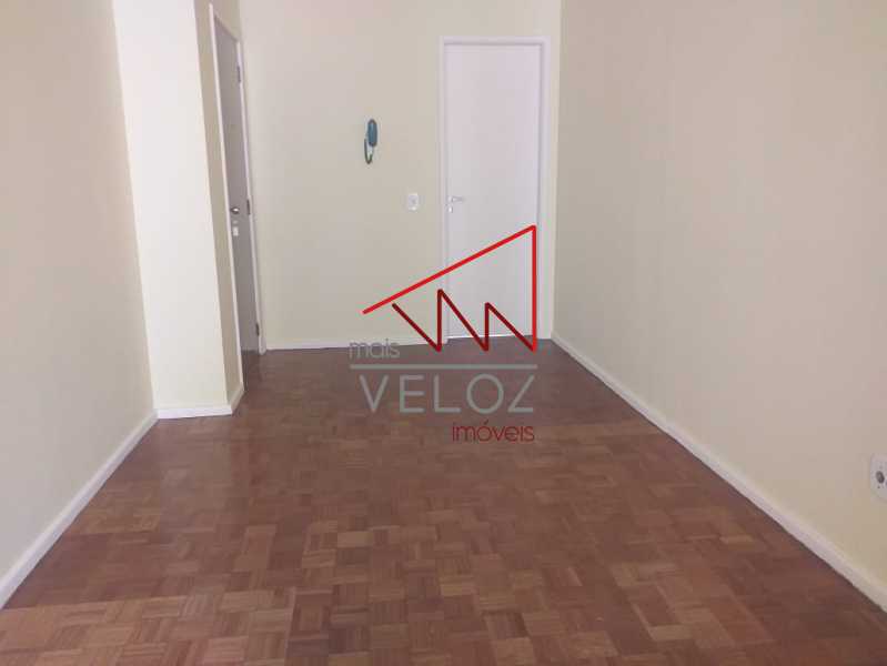 Apartamento à venda com 1 quarto, 60m² - Foto 6