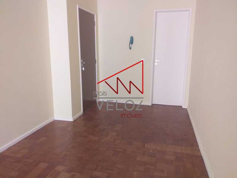 Apartamento à venda com 1 quarto, 60m² - Foto 17