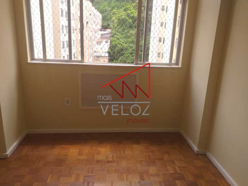 Apartamento à venda com 1 quarto, 60m² - Foto 9