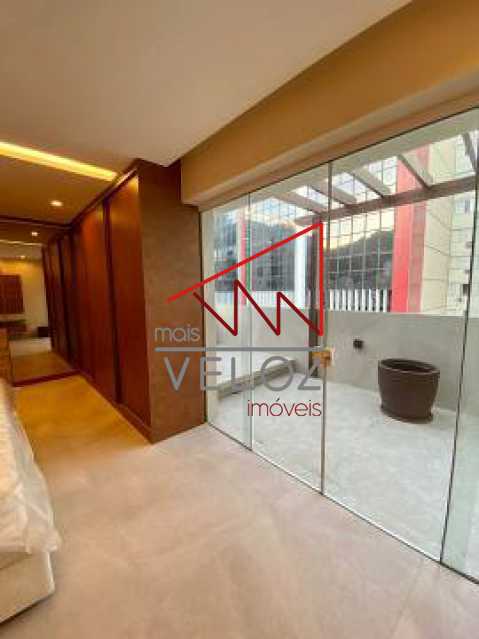 Cobertura à venda com 3 quartos, 250m² - Foto 13