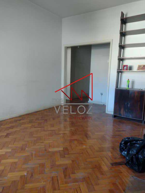 Apartamento à venda com 2 quartos, 83m² - Foto 2