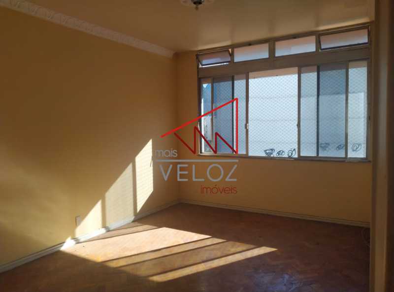 Apartamento à venda com 3 quartos, 97m² - Foto 2