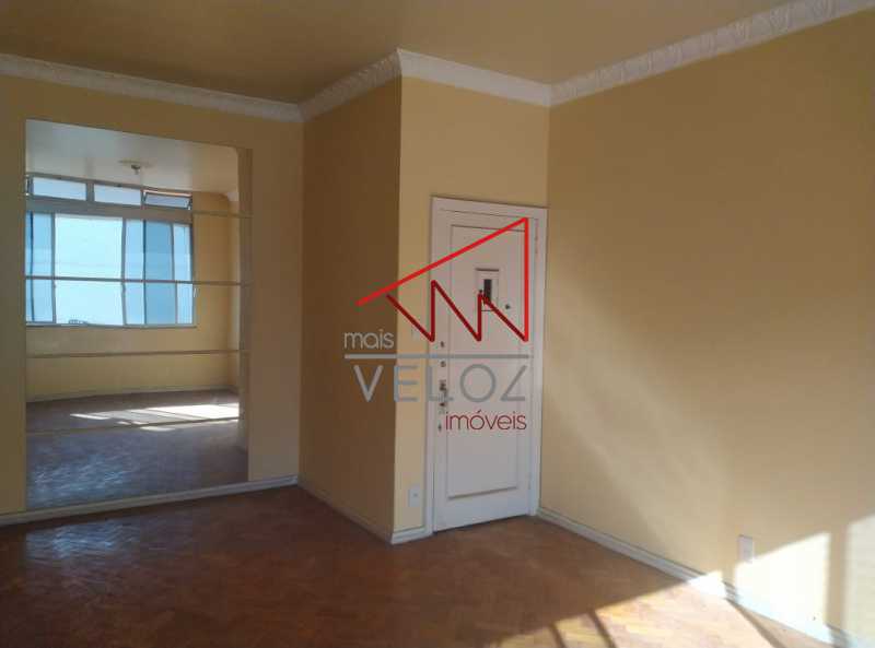 Apartamento à venda com 3 quartos, 97m² - Foto 4