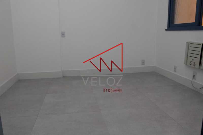 Apartamento à venda com 1 quarto, 40m² - Foto 17