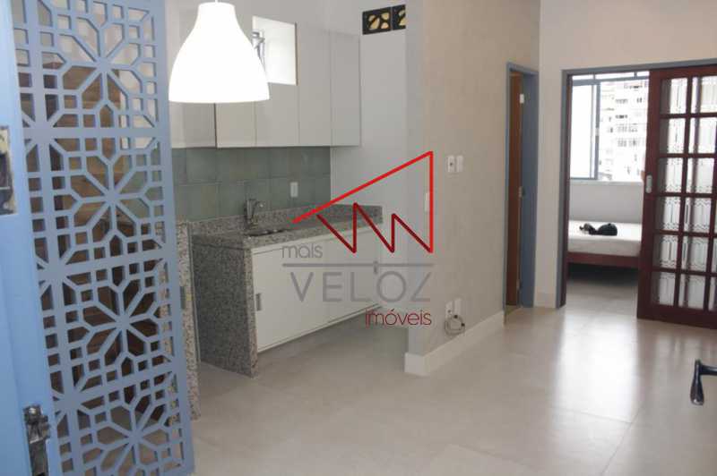 Apartamento à venda com 1 quarto, 40m² - Foto 1