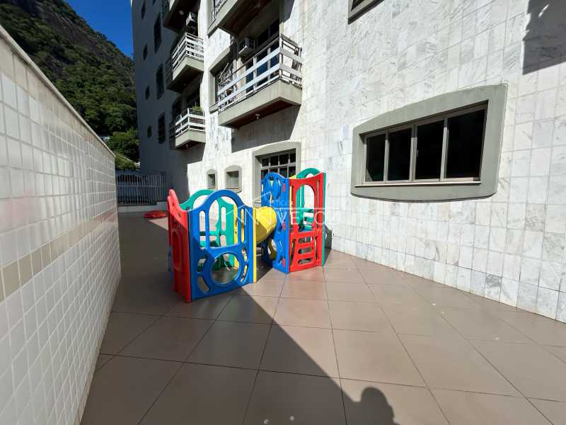 Apartamento à venda com 3 quartos, 127m² - Foto 34