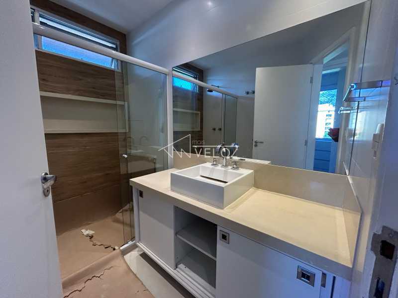 Apartamento à venda com 3 quartos, 127m² - Foto 23