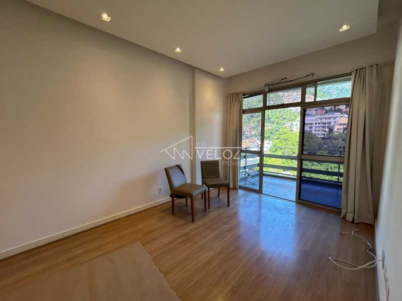 Apartamento à venda com 3 quartos, 127m² - Foto 3