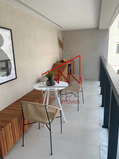 Apartamento à venda com 4 quartos, 204m² - Foto 8