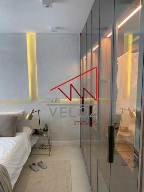 Apartamento à venda com 4 quartos, 204m² - Foto 13