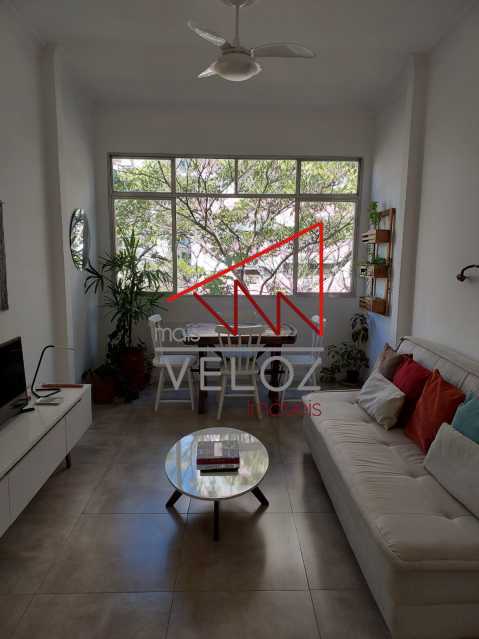 Apartamento à venda com 2 quartos, 60m² - Foto 19