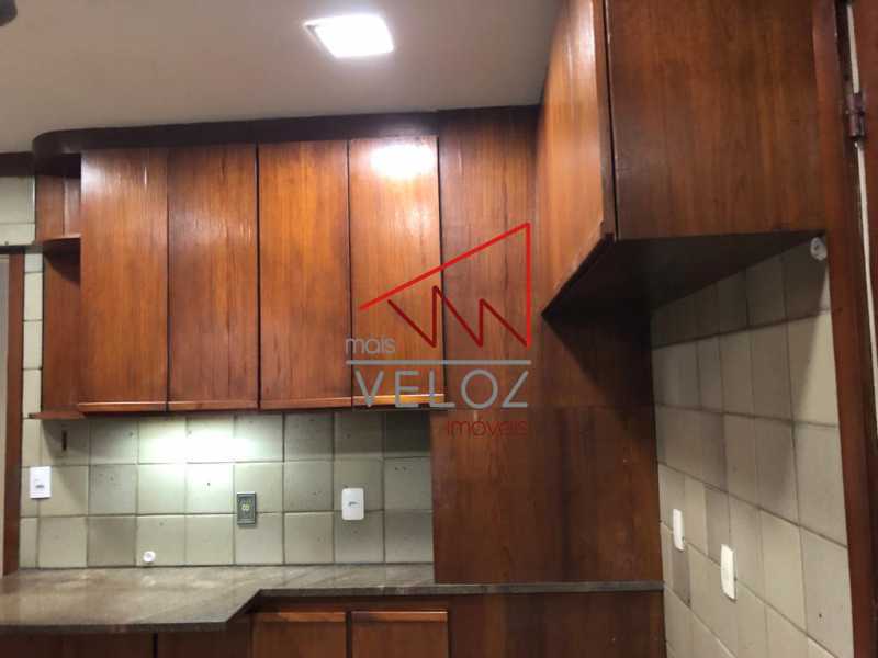 Apartamento à venda com 3 quartos, 223m² - Foto 8