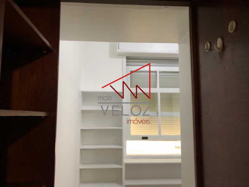 Apartamento à venda com 3 quartos, 223m² - Foto 18