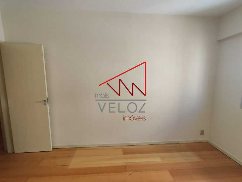 Apartamento à venda com 1 quarto, 45m² - Foto 3