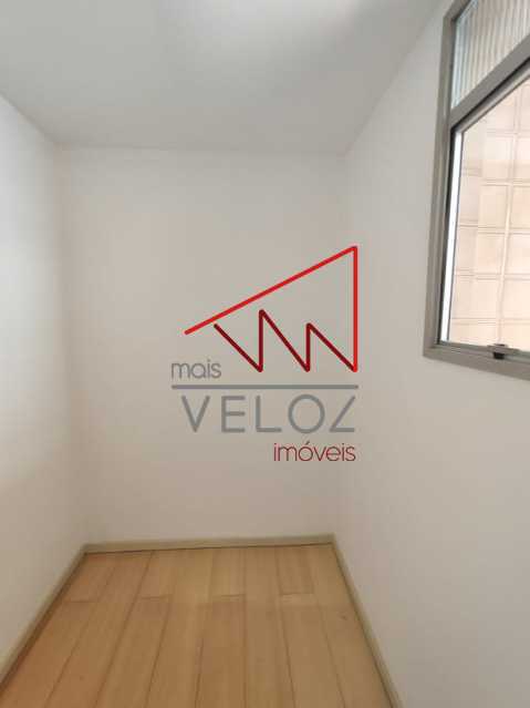 Apartamento à venda com 1 quarto, 45m² - Foto 18