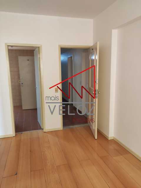 Apartamento à venda com 1 quarto, 45m² - Foto 5