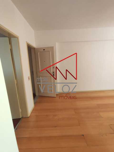 Apartamento à venda com 1 quarto, 45m² - Foto 4