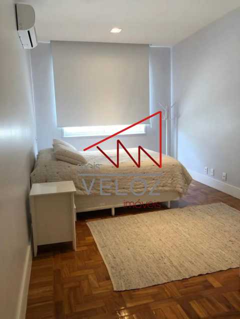 Apartamento à venda com 2 quartos, 70m² - Foto 11