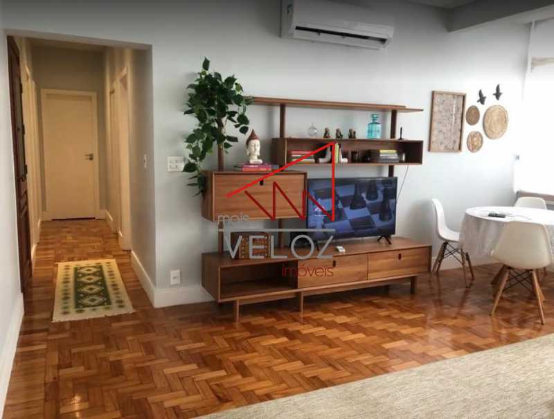 Apartamento à venda com 2 quartos, 70m² - Foto 3